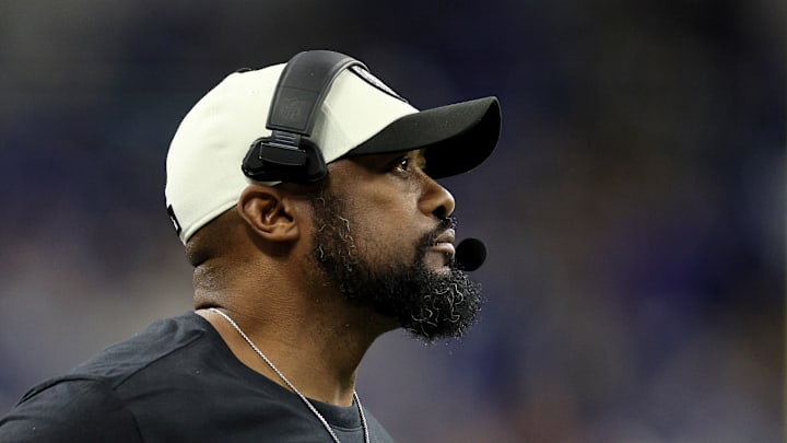 Pittsburgh Steelers v Indianapolis Colts