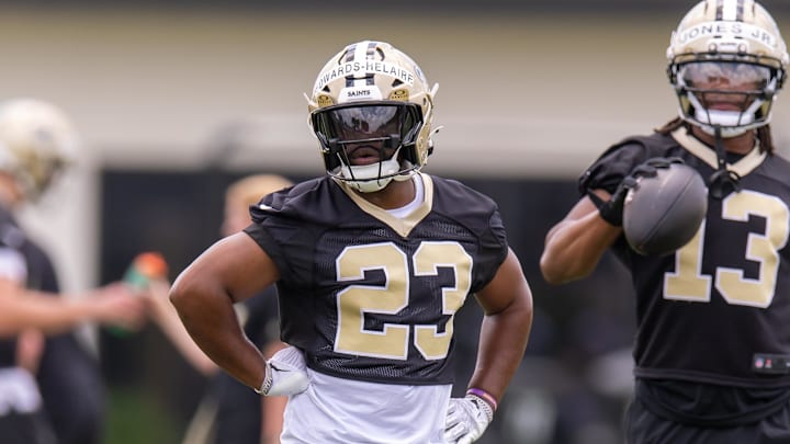 Jun 10, 2025; New Orleans, LA, USA; New Orleans Saints running back Clyde Edwards-Helaire (23) looks on during minicamp at Ochsner Sports Performance Center. Mandatory Credit: Stephen Lew-Imagn Images Jun 10, 2025; New Orleans, LA, USA; New Orleans Saints running back Clyde Edwards-Helaire (23) looks on during minicamp at Ochsner Sports Performance Center. Mandatory Credit: Stephen Lew-Imagn Images