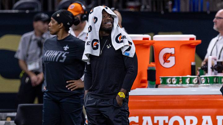 Aug 15, 2026; New Orleans, Louisiana, USA; New Orleans Saints running back Alvin Kamara (41) looks on against Jacksonville Jaguars during the first half at Caesars Superdome. Mandatory Credit: Stephen Lew-Imagn Images Aug 15, 2026; New Orleans, Louisiana, USA; New Orleans Saints running back Alvin Kamara (41) looks on against Jacksonville Jaguars during the first half at Caesars Superdome. Mandatory Credit: Stephen Lew-Imagn Images