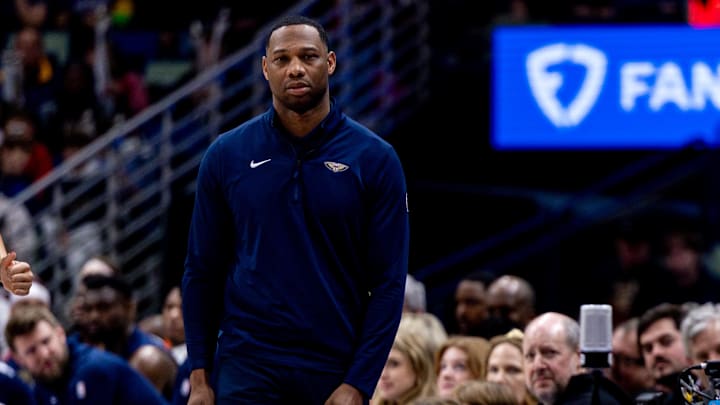 Feb 23, 2025; New Orleans, Louisiana, USA; New Orleans Pelicans head coach Willie Green looks on against the San Antonio Spurs during the first half at Smoothie King Center. Mandatory Credit: Stephen Lew-Imagn Images Feb 23, 2025; New Orleans, Louisiana, USA; New Orleans Pelicans head coach Willie Green looks on against the San Antonio Spurs during the first half at Smoothie King Center. Mandatory Credit: Stephen Lew-Imagn Images