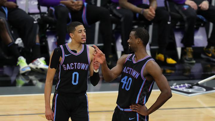 Feb 12, 2021; Sacramento, California, USA; Sacramento Kings guard Tyrese Haliburton (0) and forward Harrison Barnes (40) talk during the second quarter against the Orlando Magic at Golden 1 Center. Mandatory Credit: Sergio Estrada-USA TODAY Sports Feb 12, 2021; Sacramento, California, USA; Sacramento Kings guard Tyrese Haliburton (0) and forward Harrison Barnes (40) talk during the second quarter against the Orlando Magic at Golden 1 Center. Mandatory Credit: Sergio Estrada-USA TODAY Sports