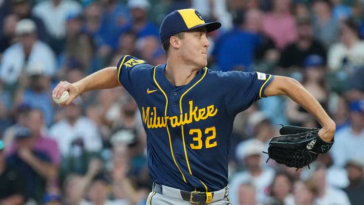 Jacob Misiorowski and the Brewers are road favorites in Game 5.