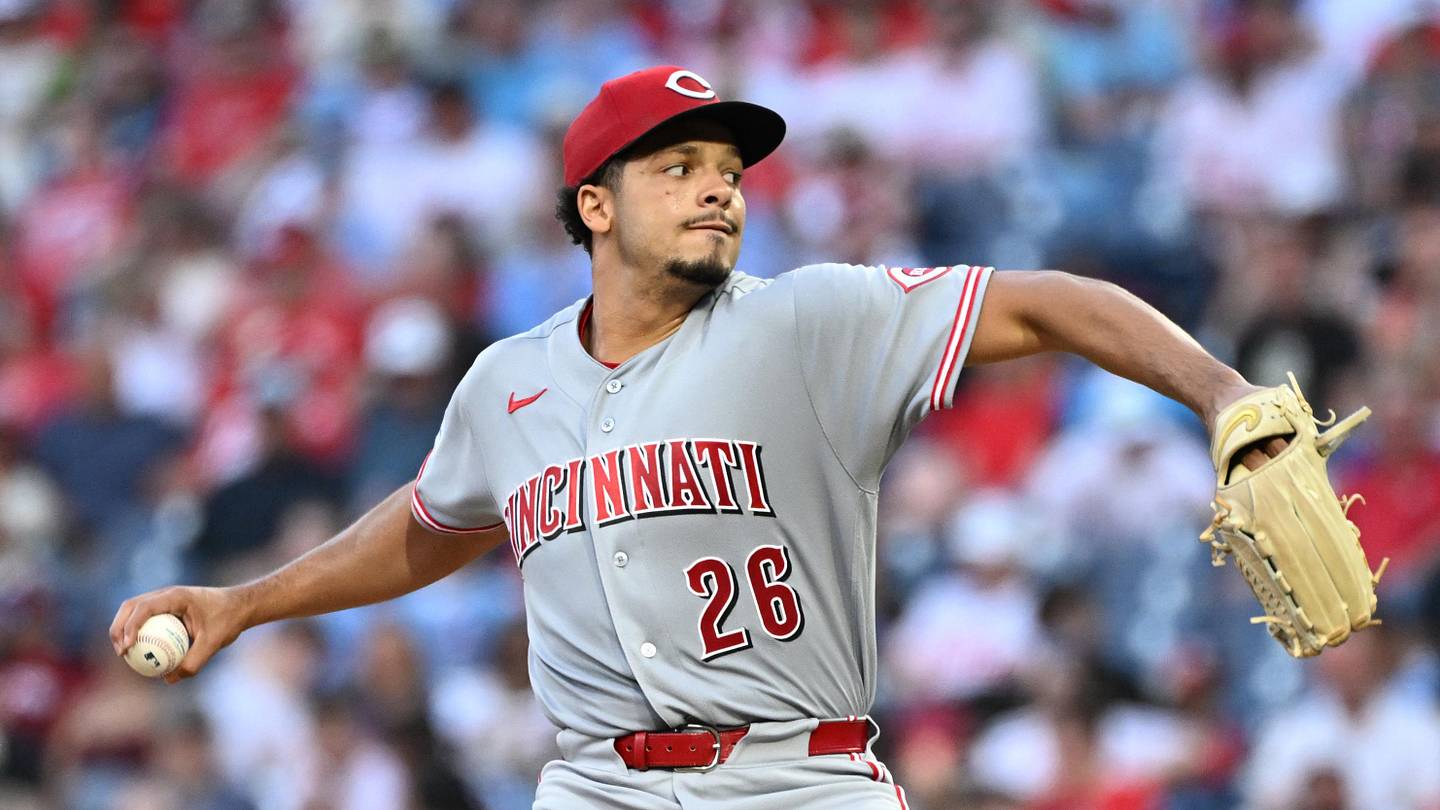 Chase Burns Put Reds Back on Track, Beat Phillies 4-1 in Game 2