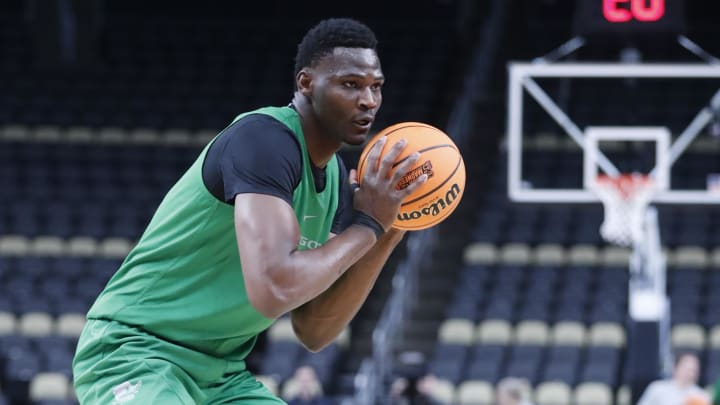 Mar 20, 2024; Pittsburgh, PA, USA; Oregon Ducks center N'Faly Dante (1) during practice before their 2024 NCAA Tournament First Round game at PPG Paints Arena. Mandatory Credit: Charles LeClaire-USA TODAY Sports Mar 20, 2024; Pittsburgh, PA, USA; Oregon Ducks center N'Faly Dante (1) during practice before their 2024 NCAA Tournament First Round game at PPG Paints Arena. Mandatory Credit: Charles LeClaire-USA TODAY Sports