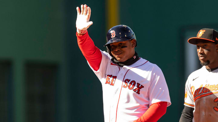 Rafael Devers fue puesto out por violar el reloj de pitcheo 