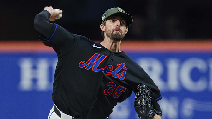 May 15, 2026; New York City, New York, USA; New York Mets pitcher Clay Holmes (35) delivers a pitch during the third inning against the New York Yankees at Citi Field. Mandatory Credit: Vincent Carchietta-Imagn Images May 15, 2026; New York City, New York, USA; New York Mets pitcher Clay Holmes (35) delivers a pitch during the third inning against the New York Yankees at Citi Field. Mandatory Credit: Vincent Carchietta-Imagn Images
