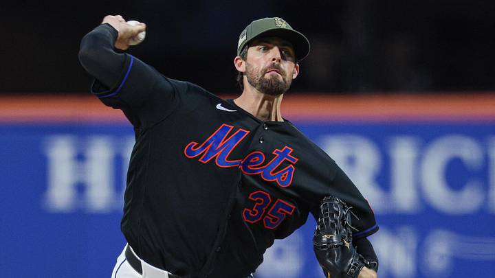 May 15, 2026; New York City, New York, USA; New York Mets pitcher Clay Holmes (35) delivers a pitch during the third inning against the New York Yankees at Citi Field. Mandatory Credit: Vincent Carchietta-Imagn Images May 15, 2026; New York City, New York, USA; New York Mets pitcher Clay Holmes (35) delivers a pitch during the third inning against the New York Yankees at Citi Field. Mandatory Credit: Vincent Carchietta-Imagn Images
