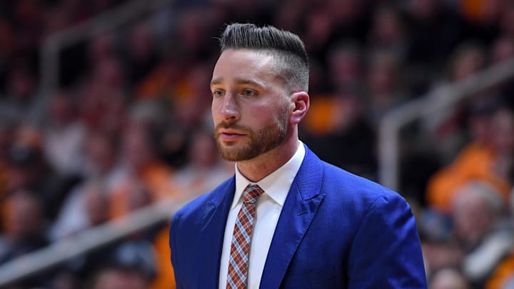 Jan 2, 2018; Knoxville, TN, USA; Auburn Tigers assistant coach Steven Pearl during the first half against the Tennessee Volunteers at Thompson-Boling Arena. Mandatory Credit: Randy Sartin-Imagn Images