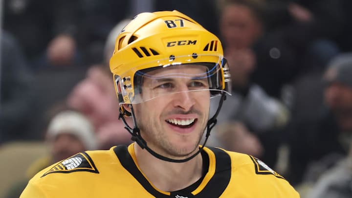 Pittsburgh Penguins center Sidney Crosby (87)