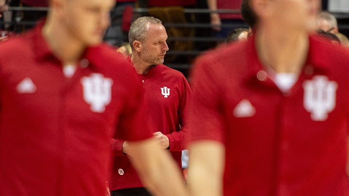 Head Coach Darian DeVries walks onto the floor for the first time in an official game before the Indiana versus Alabama A&M men's basketball game at Simon Skjodt Assembly Hall on Wednesday, Nov. 5, 2025. Head Coach Darian DeVries walks onto the floor for the first time in an official game before the Indiana versus Alabama A&M men's basketball game at Simon Skjodt Assembly Hall on Wednesday, Nov. 5, 2025.