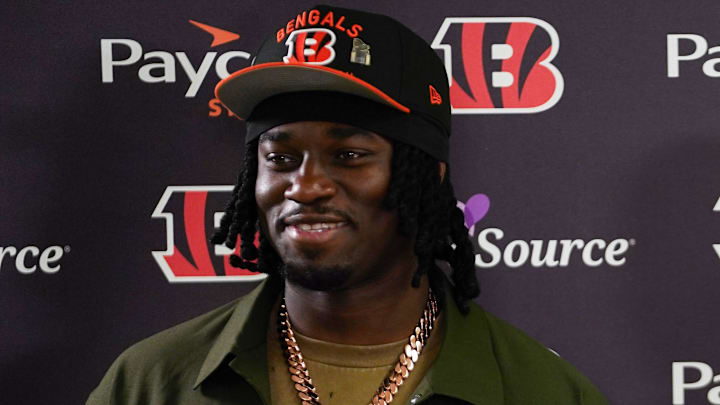 Cincinnati Bengals first-round draft pick Shemar Stewart, left, and head coach Zac Taylor, right, pose together ahead of a press conference, Friday, April 25, 2025, at Paycor Stadium in Downtown Cincinnati.