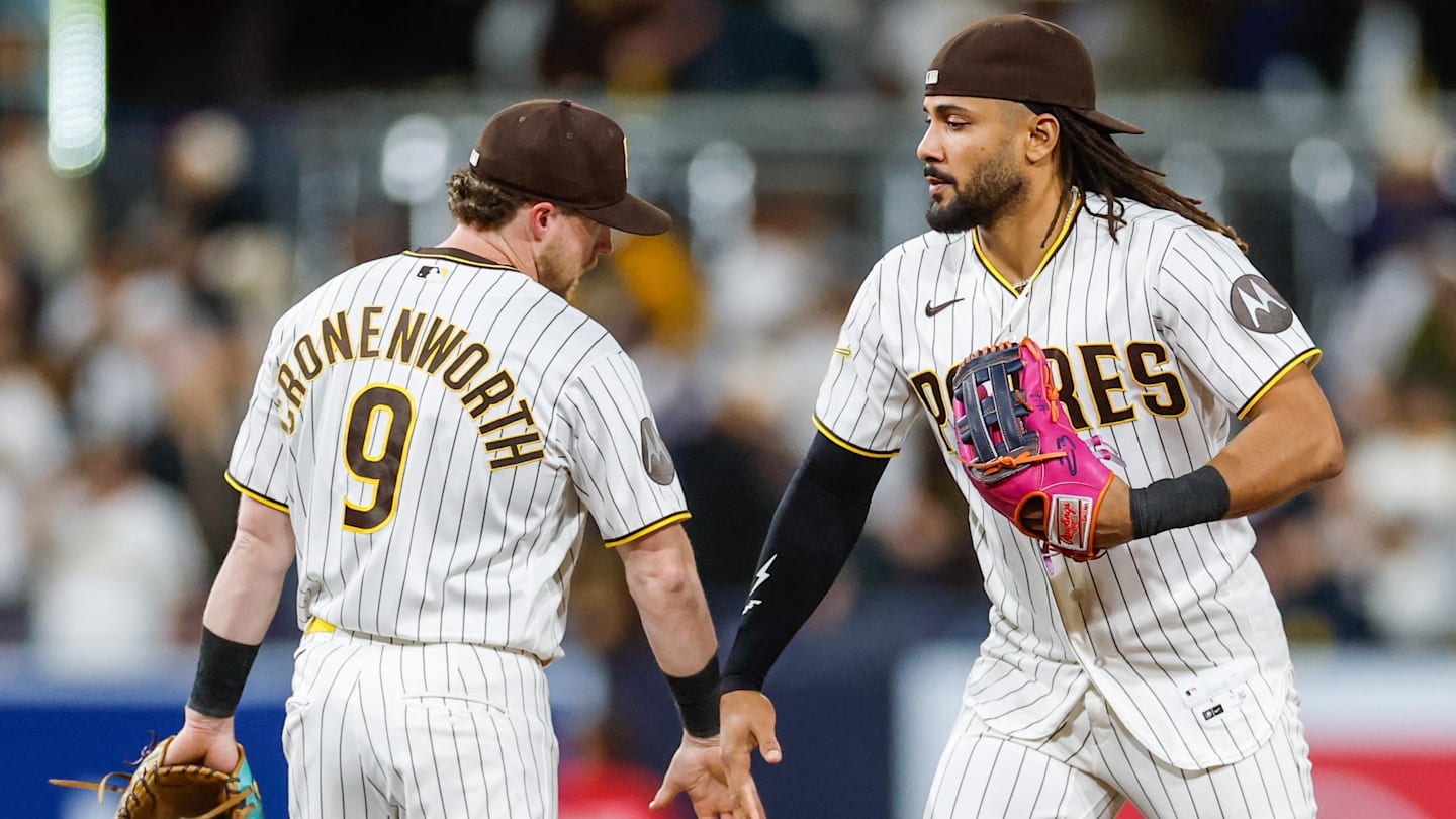 Padres Lineup vs Cubs: Jake Cronenworth Out, Fernando Tatis Playing Second Base