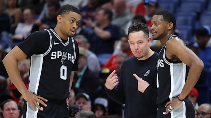 Mitch Johnson, Keldon Johnson, De'Aaron Fox