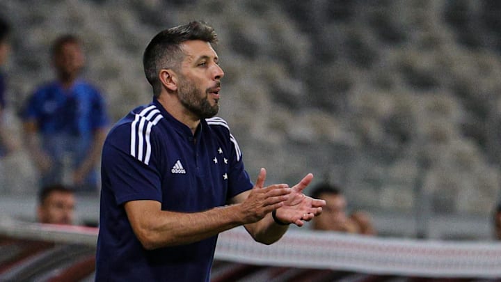 O comandante da Raposa vem testando garotos nos últimos jogos