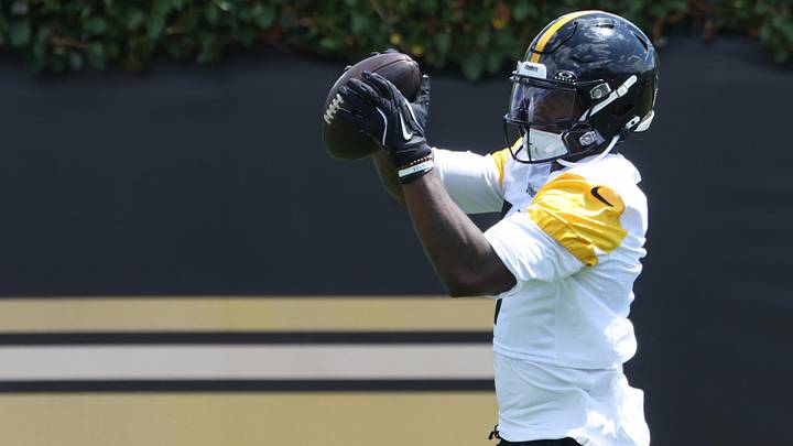 May 28, 2026; Pittsburgh, PA, USA; Pittsburgh Steelers wide receiver Germie Bernard (17) participates in OTA drills at the UPMC Rooney Sports Complex. Mandatory Credit: Charles LeClaire-Imagn Images May 28, 2026; Pittsburgh, PA, USA; Pittsburgh Steelers wide receiver Germie Bernard (17) participates in OTA drills at the UPMC Rooney Sports Complex. Mandatory Credit: Charles LeClaire-Imagn Images