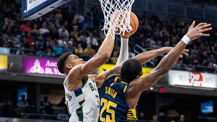 Jan 3, 2024; Indianapolis, Indiana, USA; Milwaukee Bucks forward Giannis Antetokounmpo (34) catches