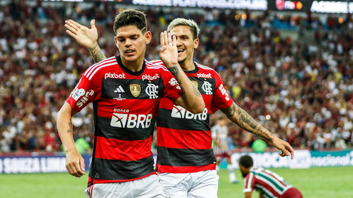 Ayrton Lucas e Pedro vêm sendo os destaques do rubro-negro na temporada