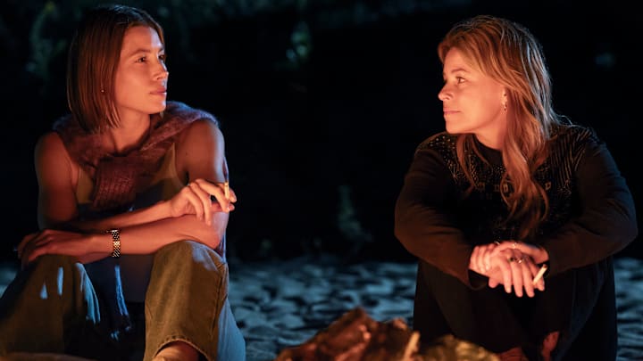 Jessica Biel (Chloe) and Elizabeth Banks (Nicky) in The Better Sister 