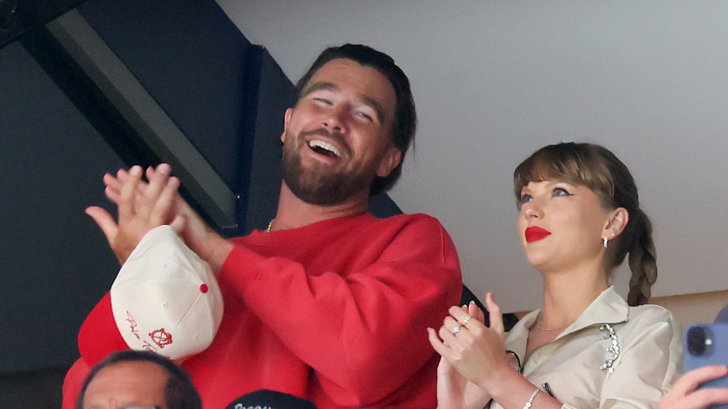 Cincinnati celebrates as Travis Kelce announces engagement to Taylor Swift