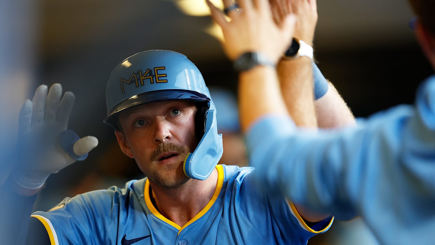 Miami Marlins fans should keep an eye on Rhys Hoskins as season winds down