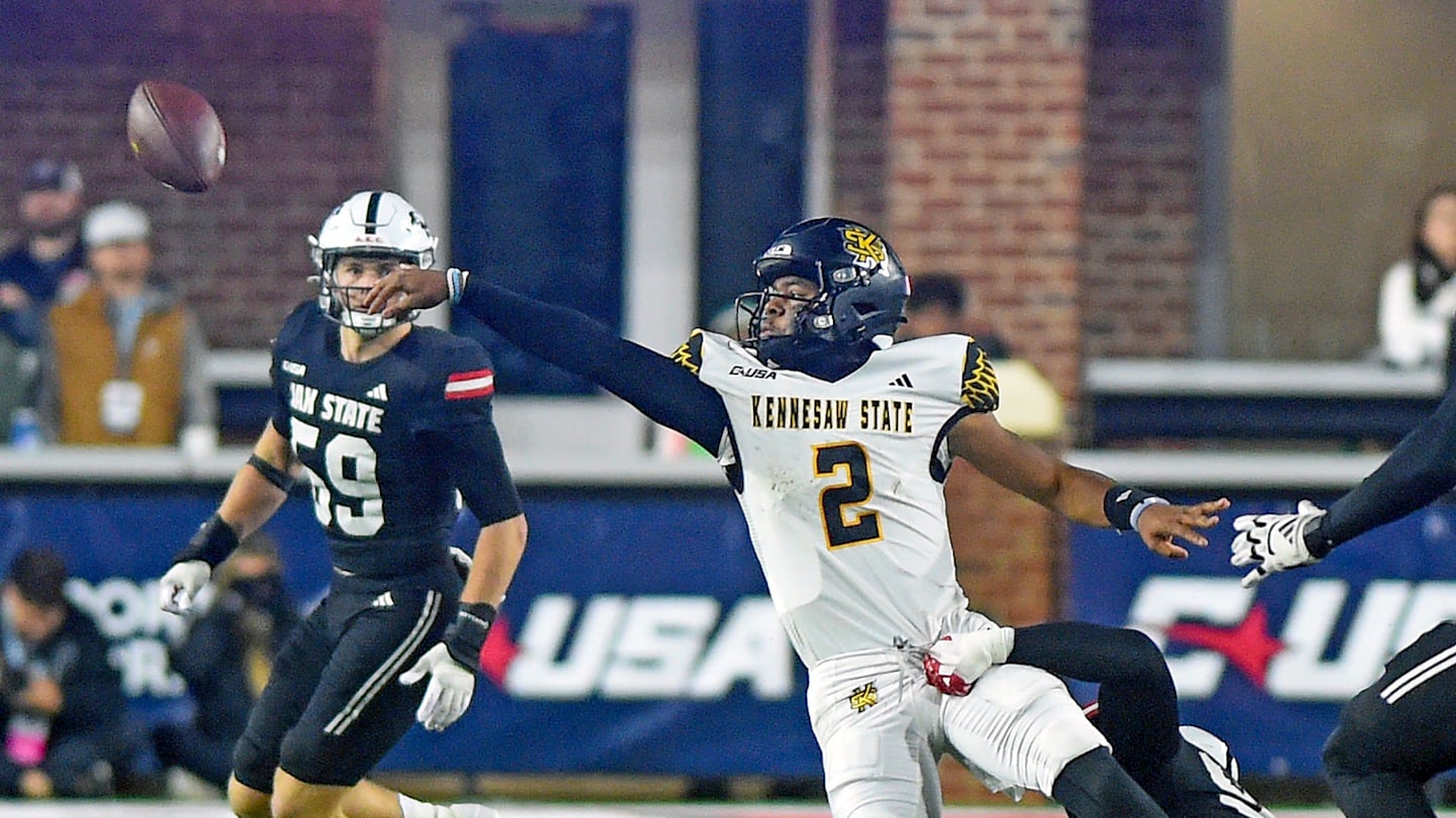 All-conference QB announces transfer portal decision after two official visits