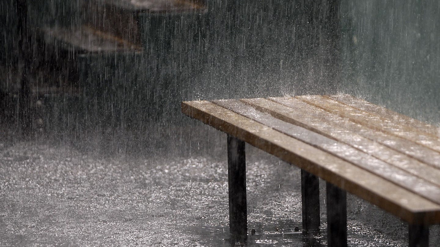 Storms drown out the Giants game in Philadelphia against the Phillies