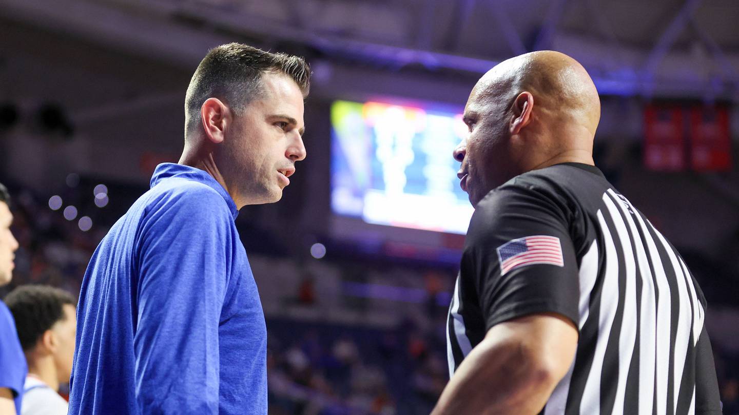 Florida Gators News: Basketball picks up exhibition win, Softball also picks up win, More