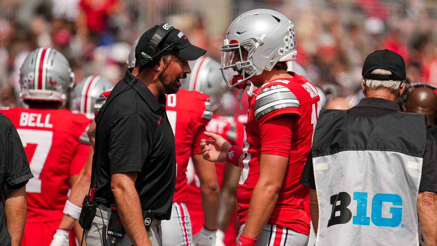 Julian Sayin Answers Ryan Day’s Challenge in Ohio State’s Win Over Illinois