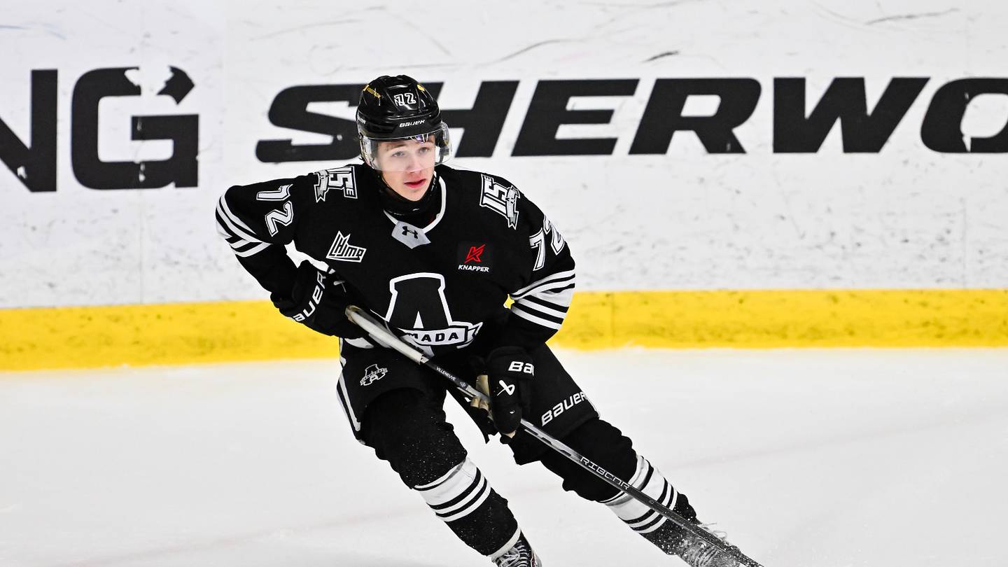 Xavier Villeneuve is a defensive prospect the Flyers can't ignore