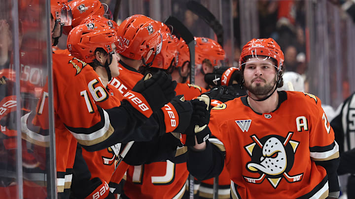 Tampa Bay Lightning v Anaheim Ducks