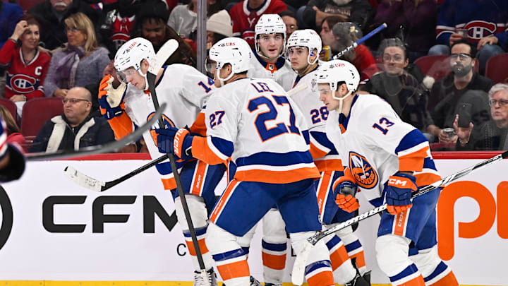 The New York Islanders must do their best to lock up Noah Dobson and Alexander Romanov for the long term.