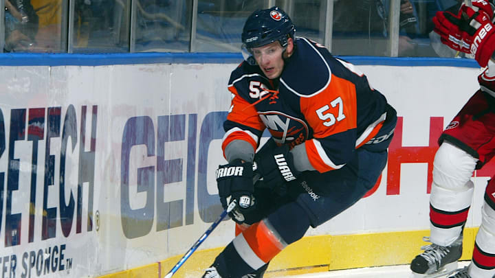 Carolina Hurricanes v New York Islanders