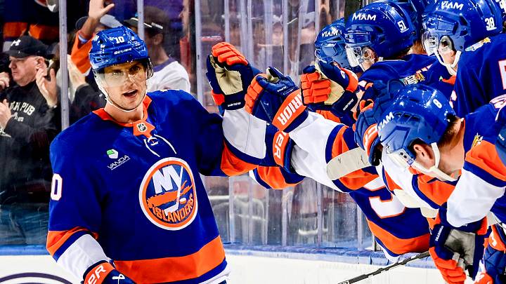 Tampa Bay Lightning v New York Islanders