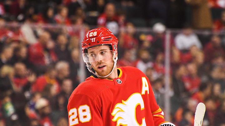 Calgary Flames, Elias Lindholm