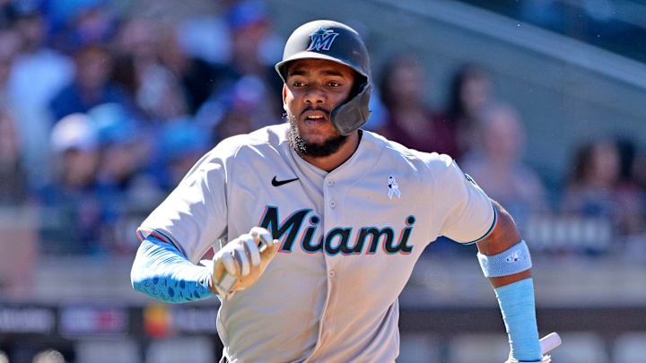 Jerar Encarnación hizo historia en su debut con los Marlins