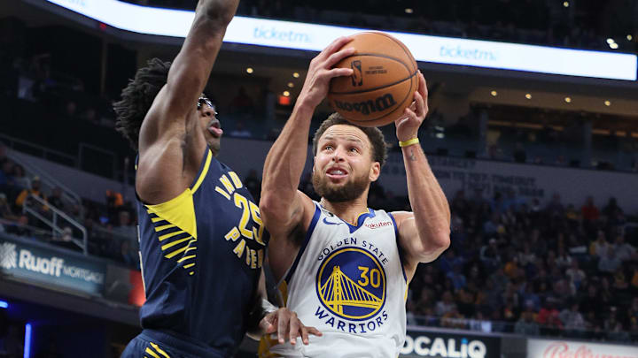 Momento en el que se produjo la lesión de Stephen Curry, cuando los Golden State Warriors jugaban contra los Indiana Pacers