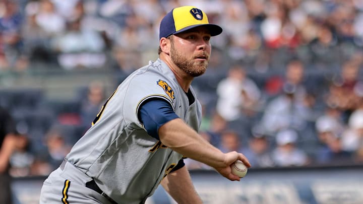 Corbin Burnes sigue en la agenda de los Yankees 