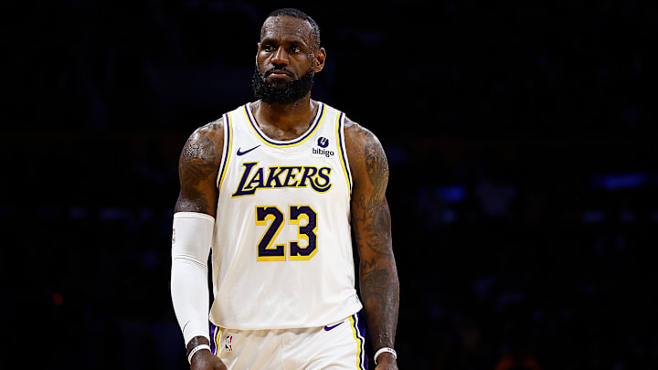 James jugará su temporada 22 en la NBA