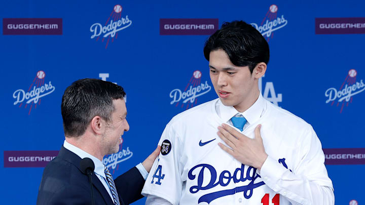 Los Angeles Dodgers introduce Roki Sasaki.