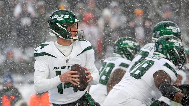 New York Jets v New England Patriots