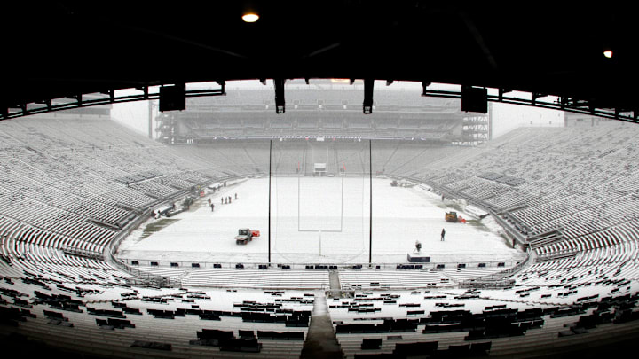 Illinois v Penn State