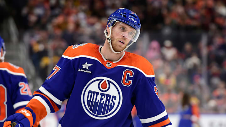 Pittsburgh Penguins v Edmonton Oilers