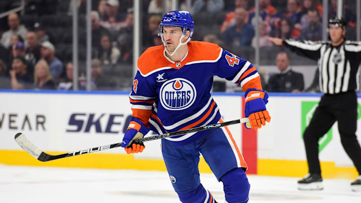 Winnipeg Jets v Edmonton Oilers