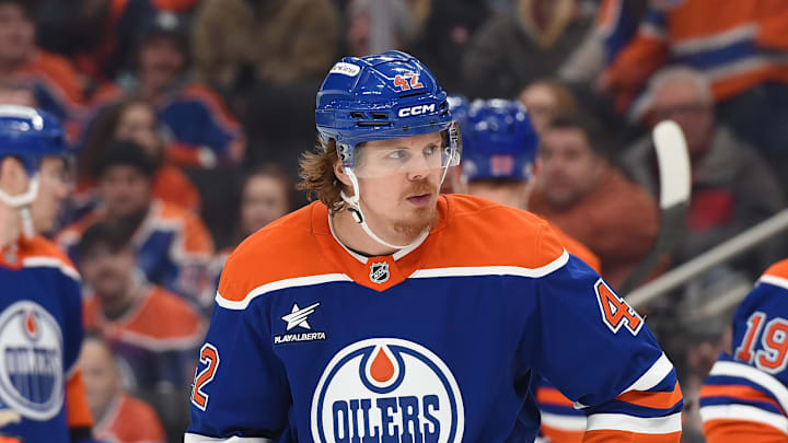 Colorado Avalanche v Edmonton Oilers