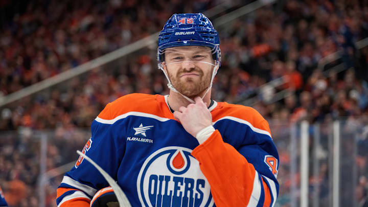 Oilers' Max Jones