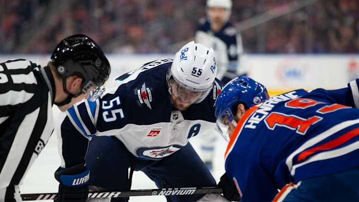 Winnipeg Jets v Edmonton Oilers