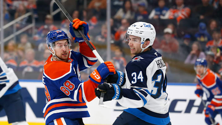 Winnipeg Jets v Edmonton Oilers