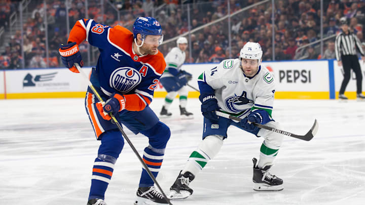 Vancouver Canucks v Edmonton Oilers