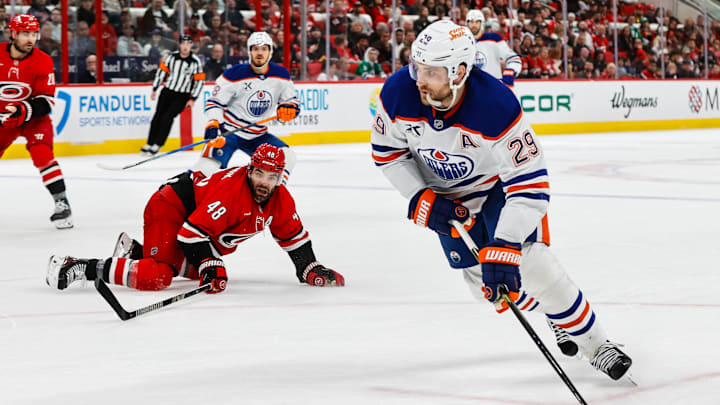 Edmonton Oilers v Carolina Hurricanes Edmonton Oilers v Carolina Hurricanes
