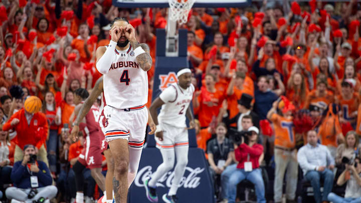 Alabama v Auburn